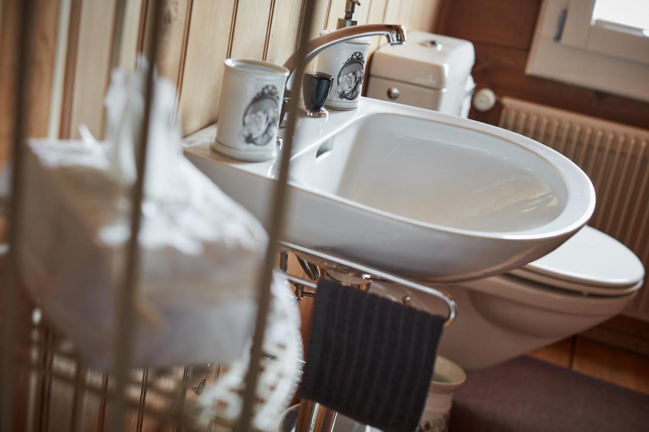 Nostalgie Bed & Breakfast Chraemerhus Curaglia Экстерьер фото