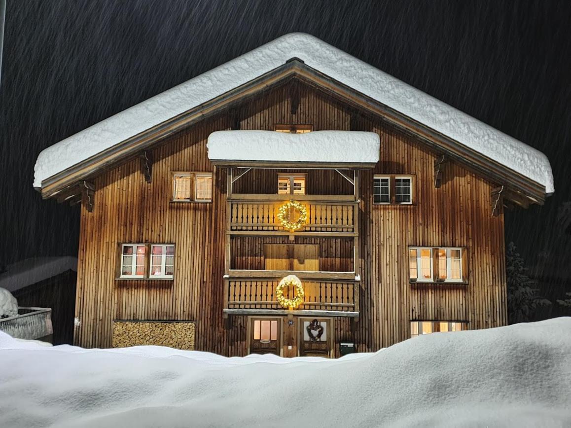 Nostalgie Bed & Breakfast Chraemerhus Curaglia Экстерьер фото